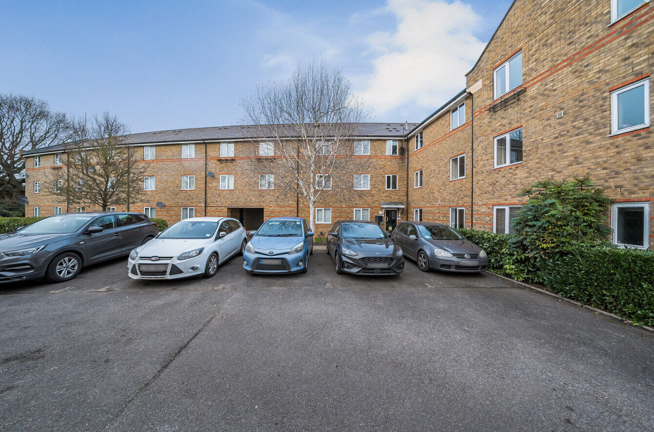 2 bedroom  flat for sale Nottage Crescent, Braintree, CM7, main image