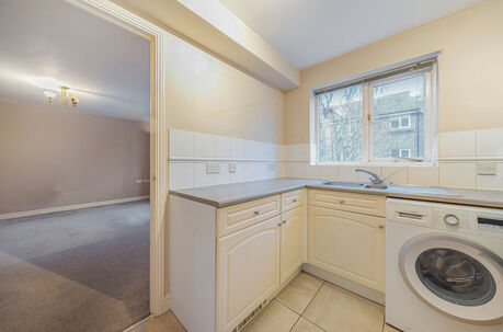 2 bedroom  flat for sale