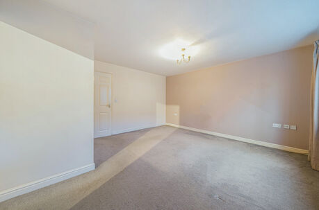 2 bedroom  flat for sale