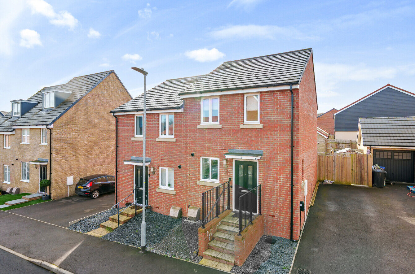 2 bedroom semi detached house for sale Thorpe Road, Bishop's Stortford, CM23, main image