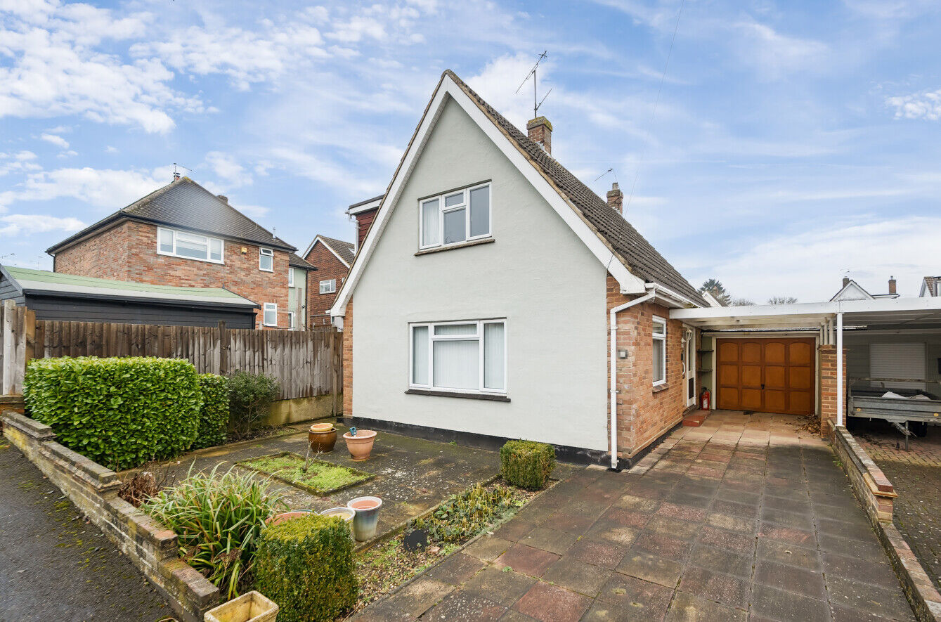 3 bedroom detached house for sale Springfields, Dunmow, CM6, main image