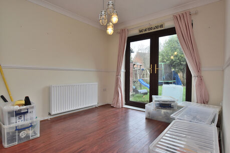 4 bedroom detached house to rent, Available unfurnished from 11/03/2025