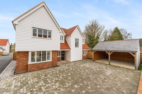 5 bedroom detached house for sale