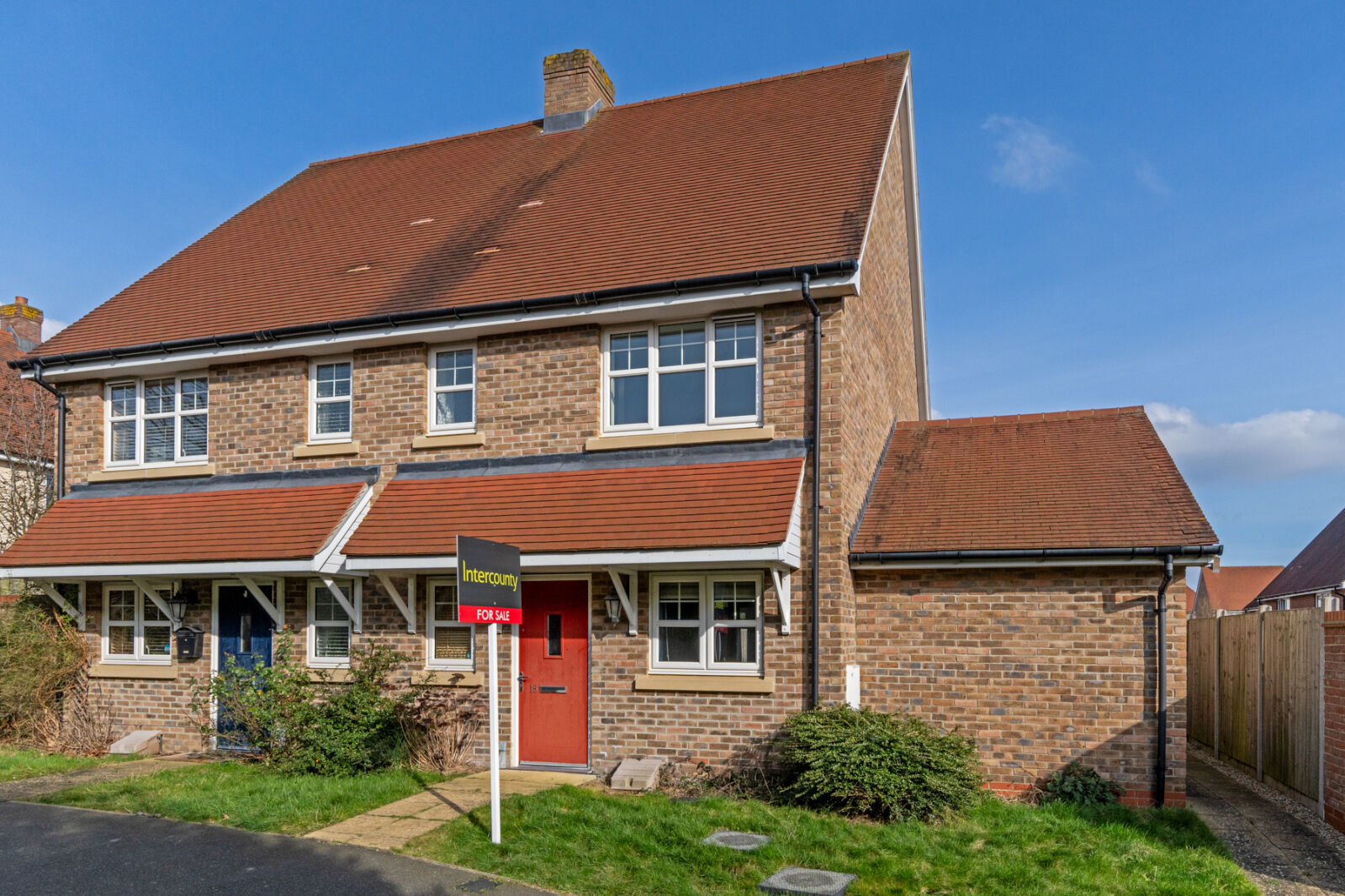 2 bedroom semi detached house for sale Turner Close, Bishop's Stortford, CM22, main image