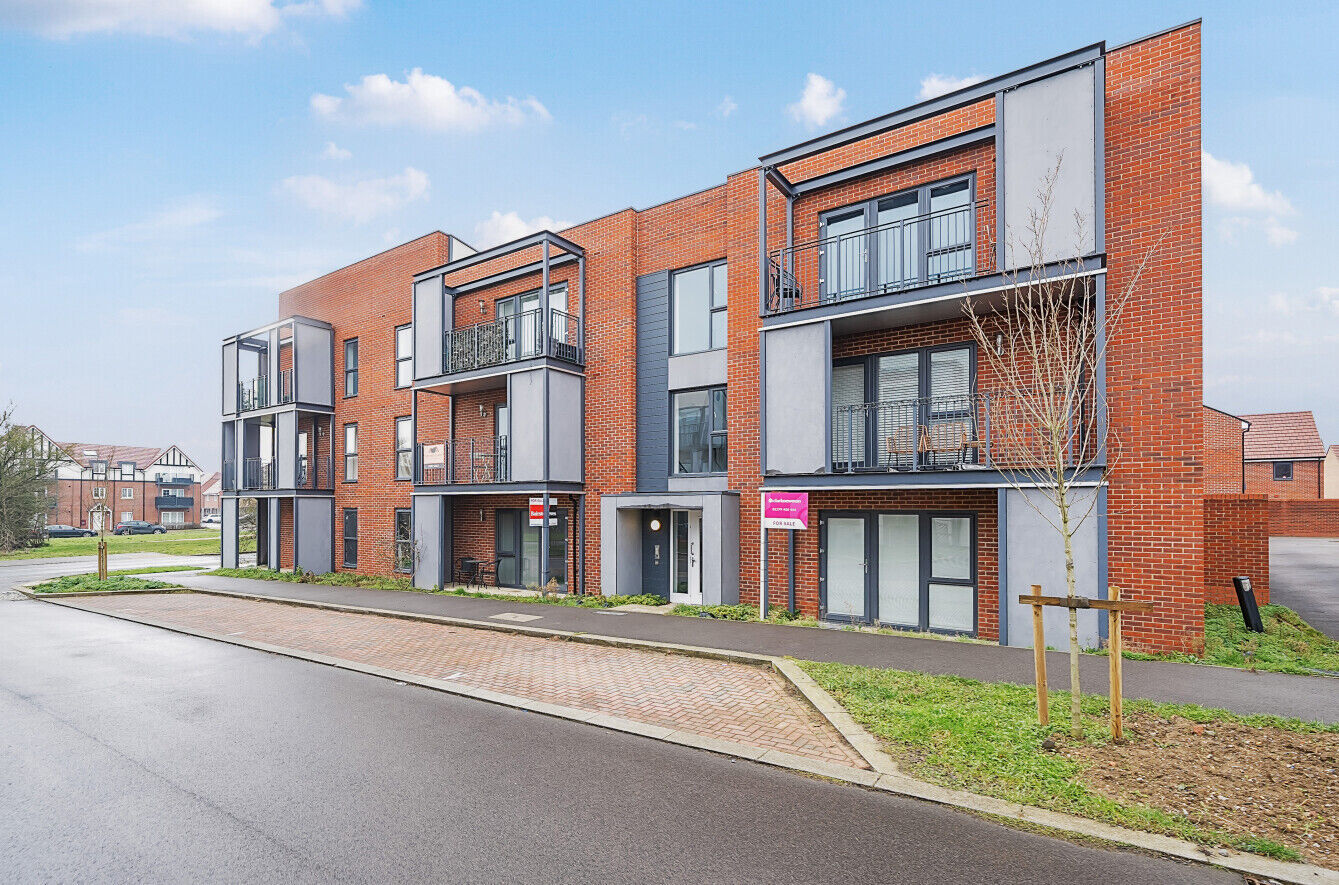 1 bedroom  flat for sale Bird Cherry Lane, Harlow, CM17, main image