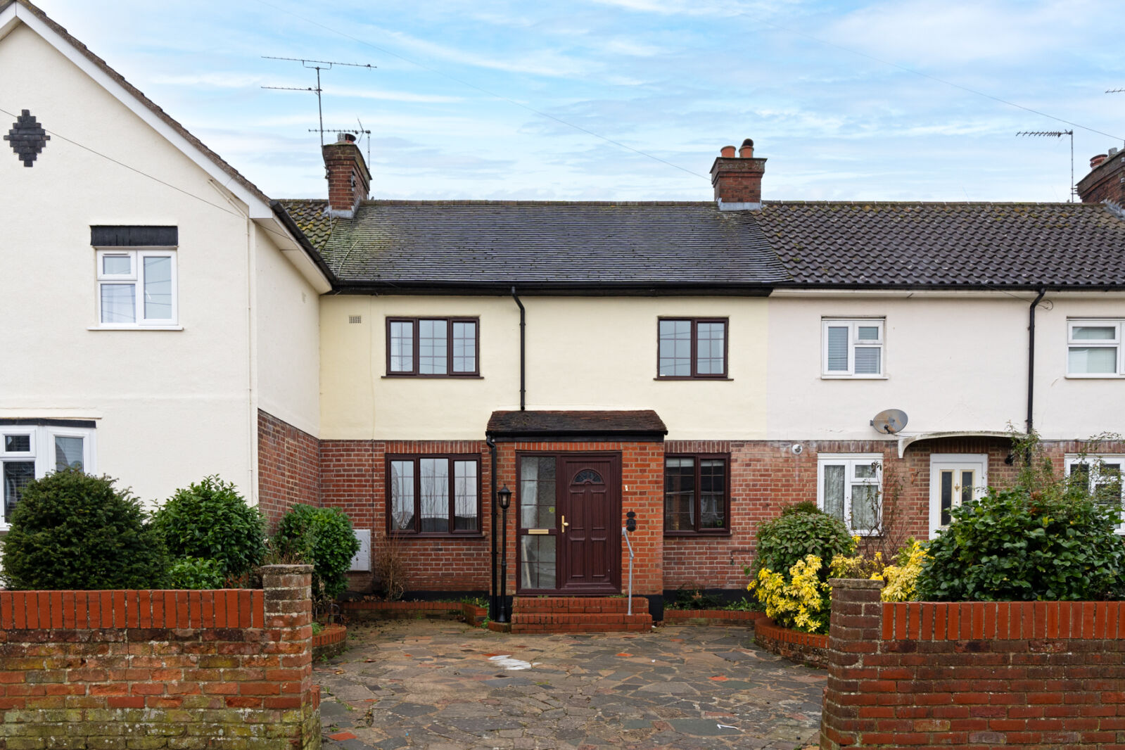 4 bedroom mid terraced house for sale Barnard Road, Sawbridgeworth, CM21, main image