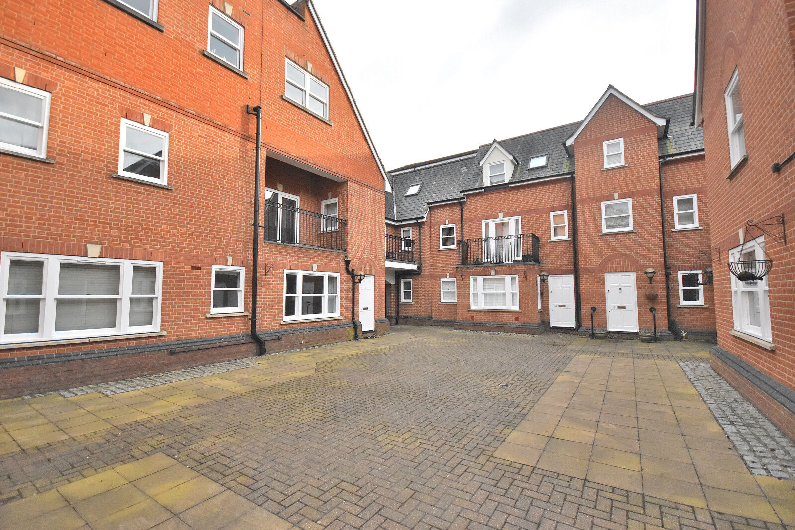 Flat to rent, Available furnished from 10/03/2025 Bentfield Road, Stansted, CM24, main image