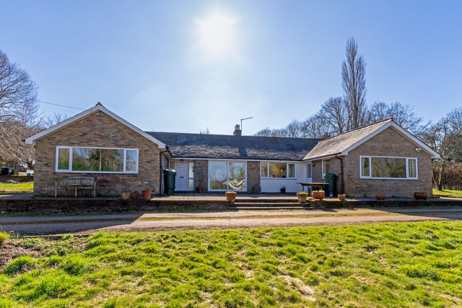 5 bedroom detached bungalow for sale