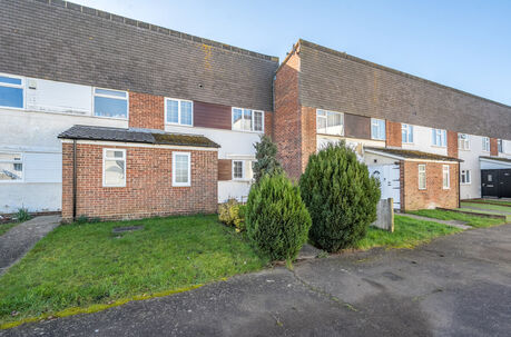 3 bedroom mid terraced house for sale